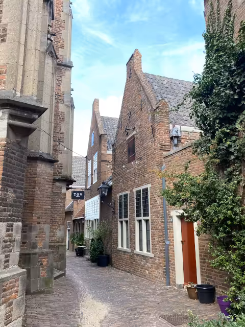 Nijmegen kanunnikenhuisjes